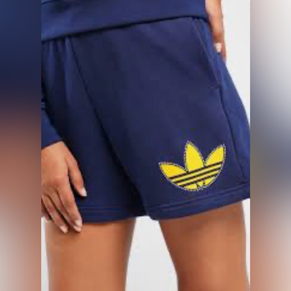 Adidas Women’s Trefoil Lounge Fleece Shorts Blue Medium